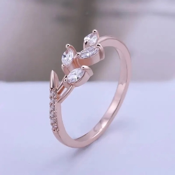 Jewelry - Rose Gold Cubic Zircon Leaf Ring Size 6